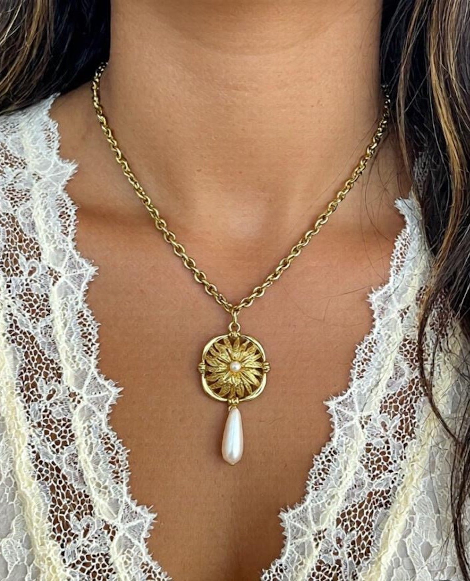 Gold Gaynor Pearl Medallion Necklace