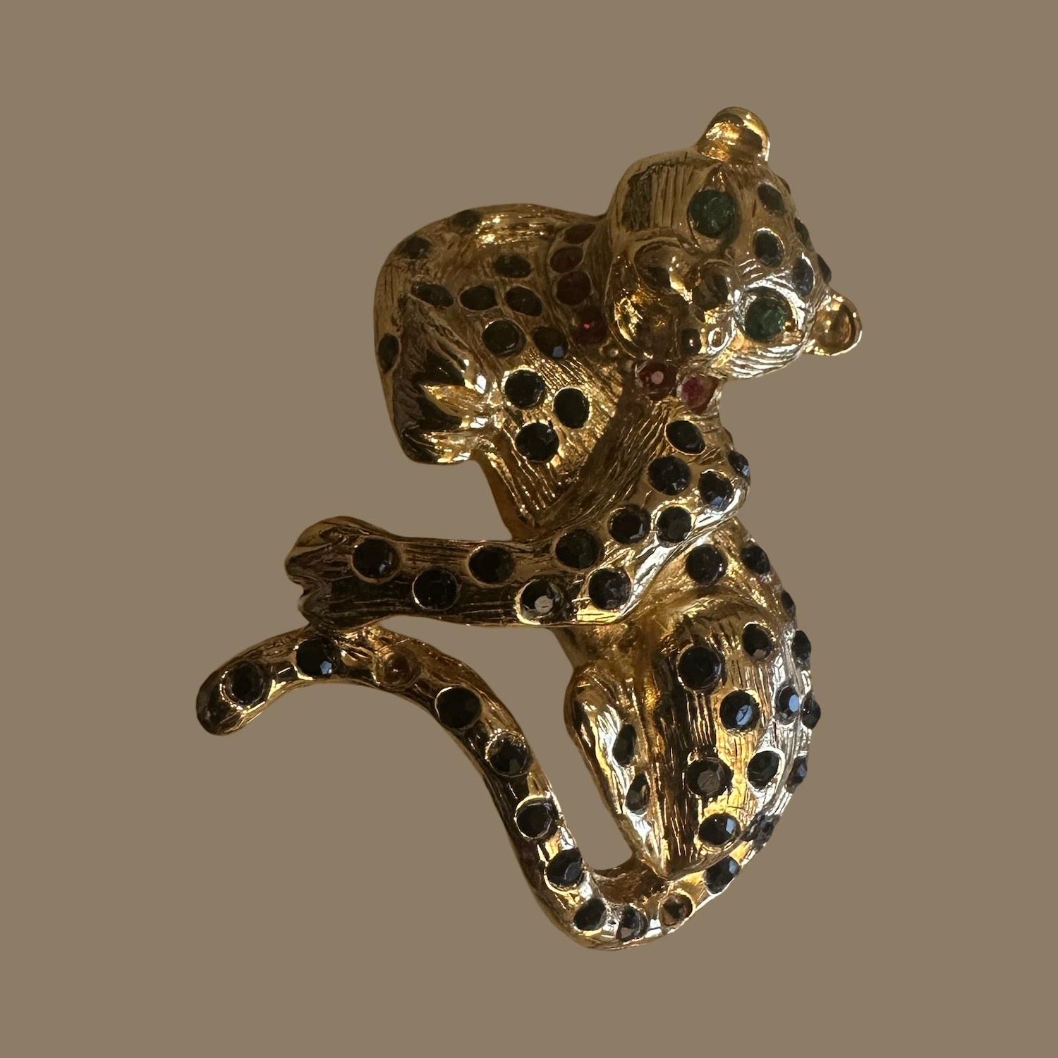 Gold Leopard Brooch