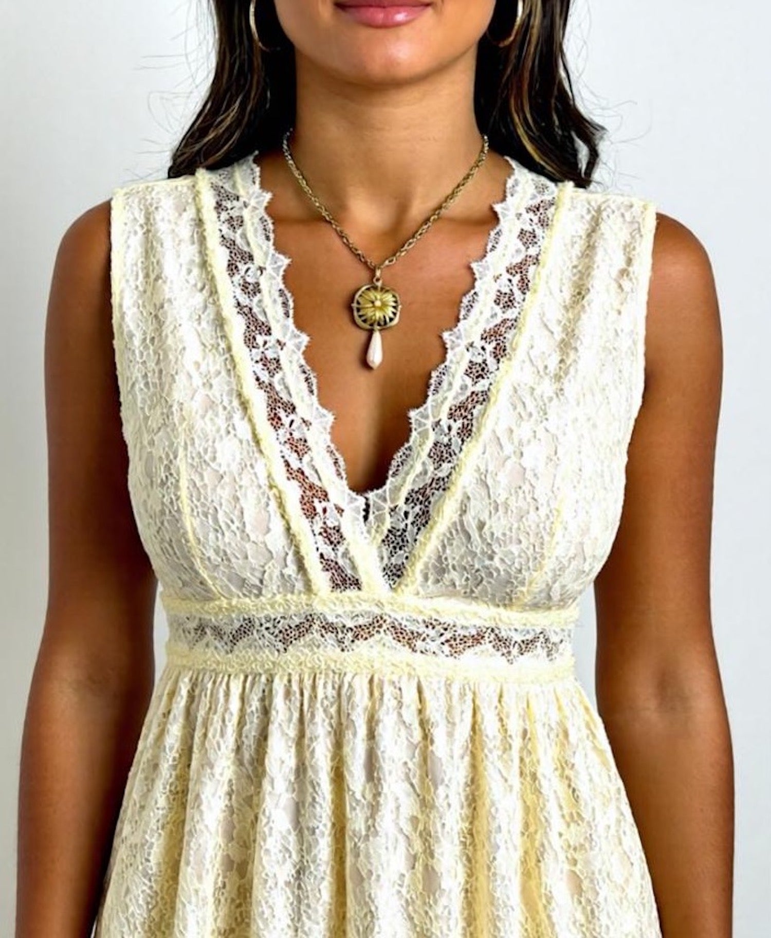 Gold Gaynor Pearl Medallion Necklace